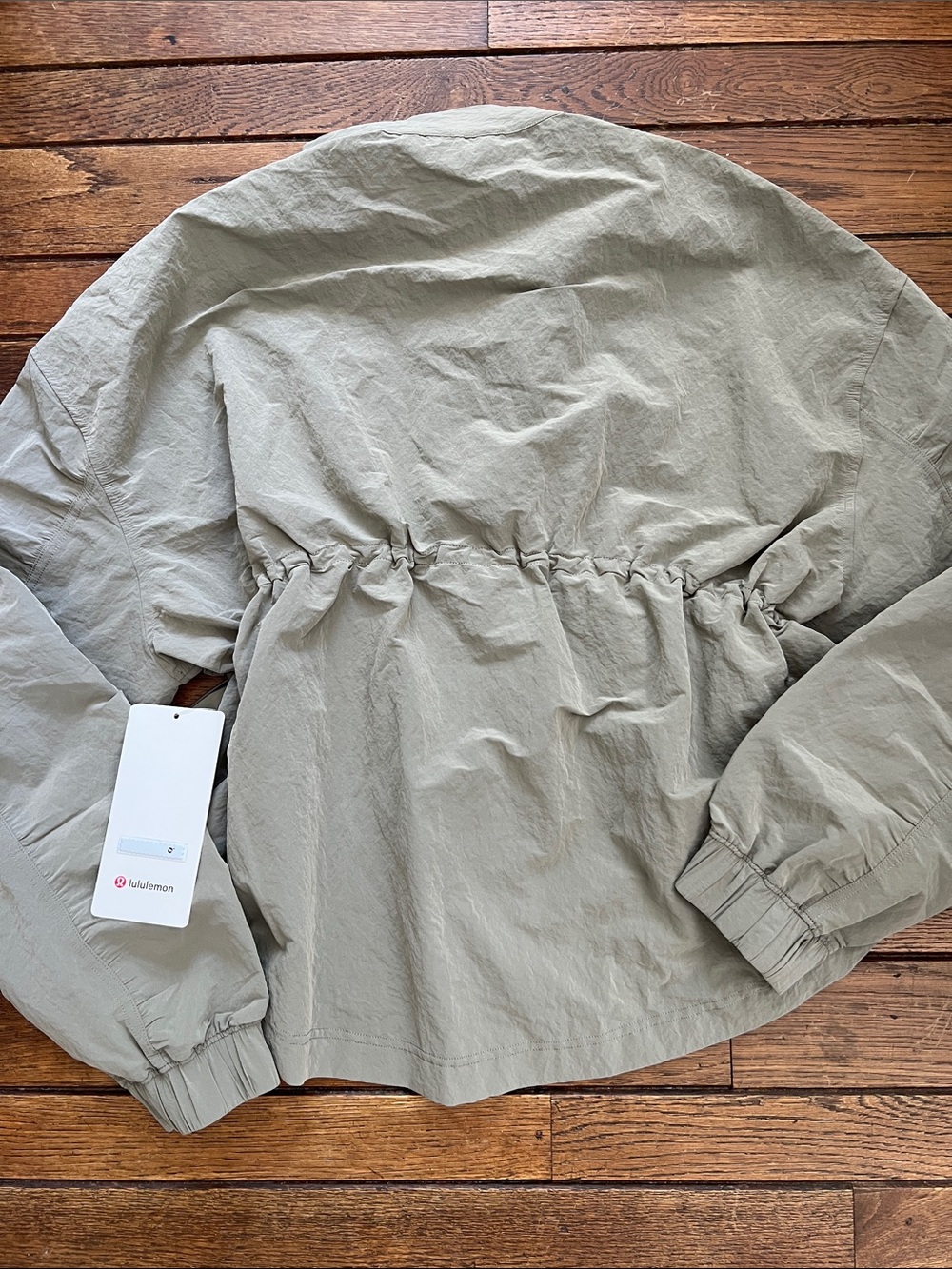 Lululemon Warm Ash Grey Crinkle Cinchable Waist Jacket Size Medium NWT - Picture 5 of 5
